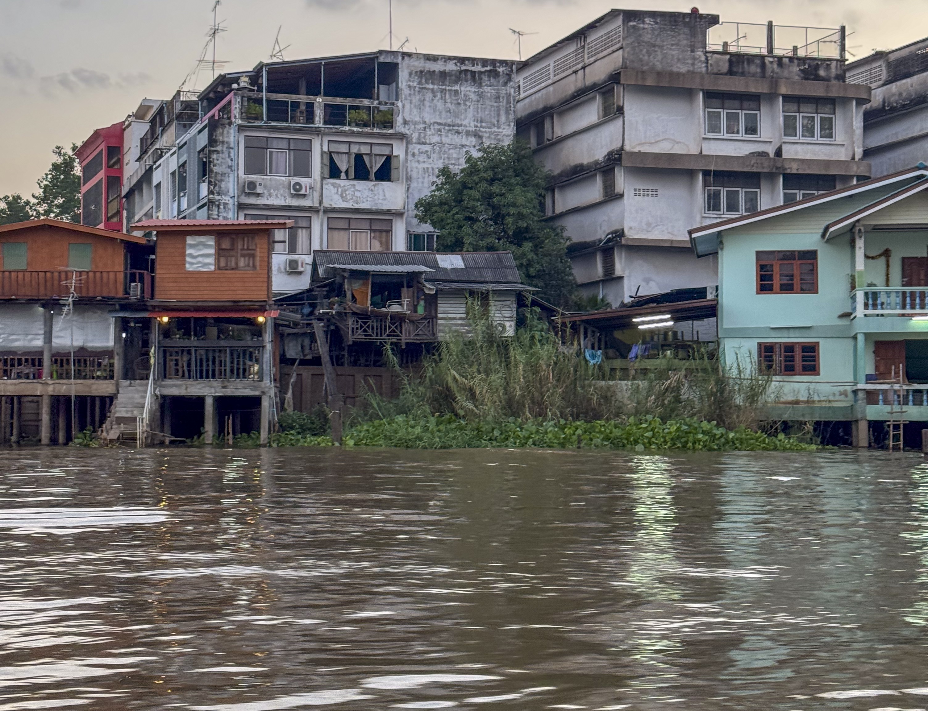 1,2 εκατομμύρια σπίτια στην Αγγλία στο “έλεος” των πλημμυρών