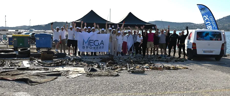 Η MEGA BROKERS στον καθαρισμό του λιμανιού της Π.Φώκαιας