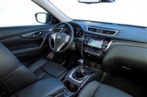 NISSAN XTRAIL esoteriko