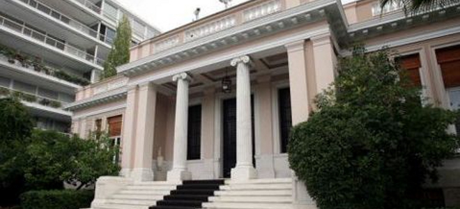 Ανασχηματισμός με Επίκεντρο Τράπεζες και Χρέος