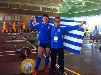 H ΑΧΑ στηρίζει το νεαρό πολυ-πρωταθλητή Άρσης Βαρών, Παντελή Ριζούλη