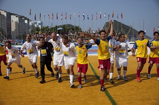 Στο 12ο Παγκόσμιο Κύπελλο street soccer η Εθνική Αστέγων, με την υποστήριξη της INTERAMERICAN