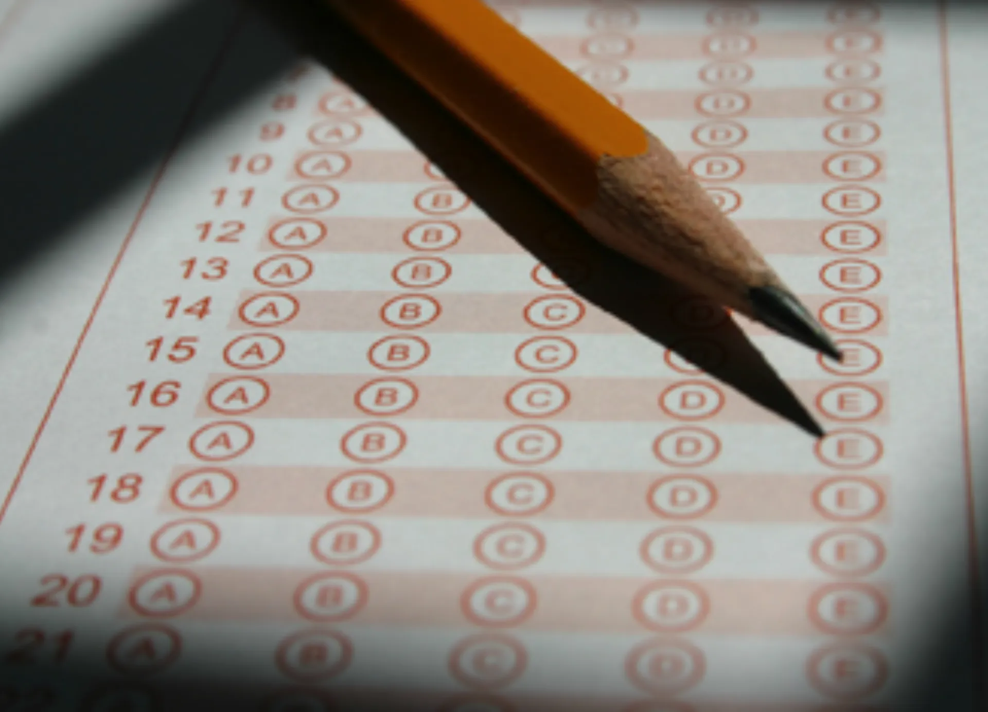 Changes in the scoring tactics of (Re) insurance intermediaries in Greece