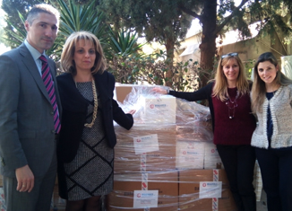 Συλλογή τροφίμων και ενδυμάτων από τη ΒΙΑΝΕΞ