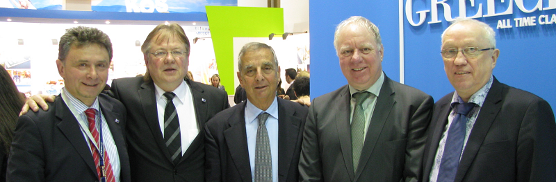 (από αριστερά): Δρ. Α. Κελέμης, Γεν. Διευθυντής Ελληνογερμανικού Εμπορικού και Βιομηχανικού Επιμελητηρίου, Κ. Liefländer, Διευθυντής Εμπορικού και Βιομηχανικού Επιμελητηρίου Rohstock, Μιχάλης Μαΐλλης, Πρόεδρος Ελληνογερμανικού Εμπορικού και Βιομηχανικού Επιμελητηρίου, Μ. Rohloff, Aντιπρόεδρος Εμπορικού και Βιομηχανικού Επιμελητηρίου Rohstock, L. Grossklaus, Μέλος Δ.Σ. Εμπορικού και Βιομηχανικού Επιμελητηρίου Rohstock. 