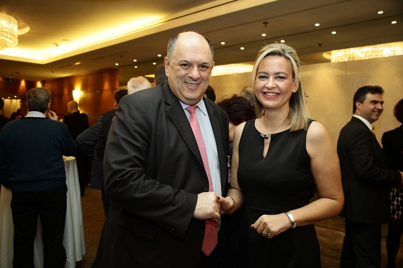 Η κ. Ν. Σταυρογιάννη, Διευθύνουσα Σύμβουλος της D.A.S. Hellas με τον κ. Δ. Φαραντούρη.