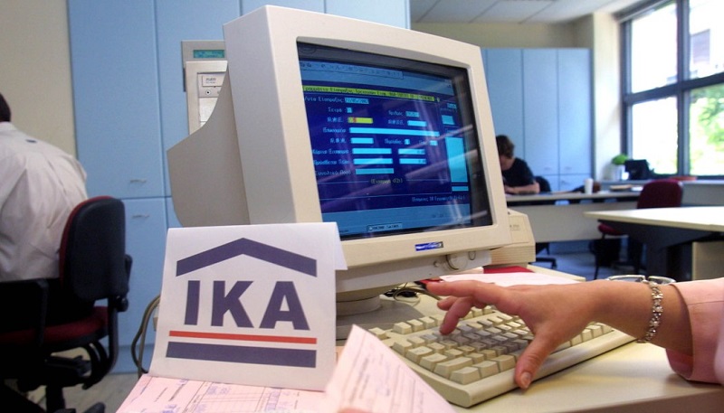 ΙΚΑ : «Παγώνουν» τις νέες συντάξεις πριν τις … μειώσουν
