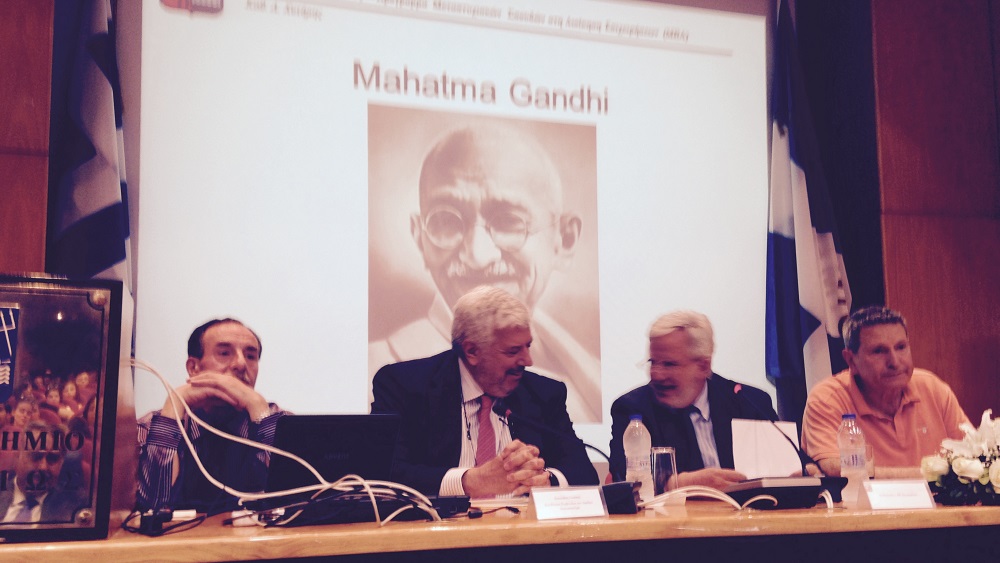 Το πάνελ των ομιλητών του συνεδρίου. 