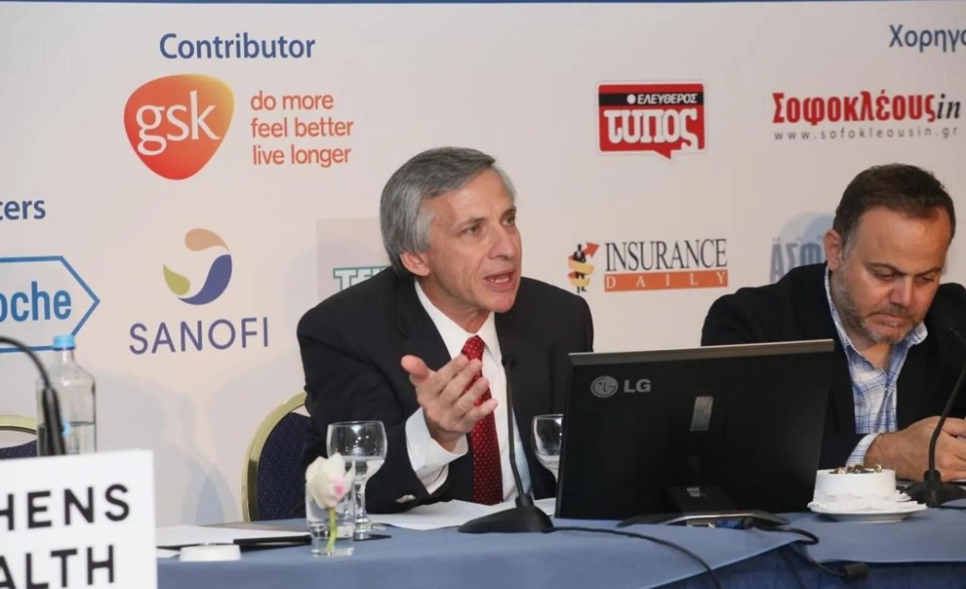 Οι κλινικές μελέτες οξυγόνο για τον ασθενή, αλλά και για τη χώρα