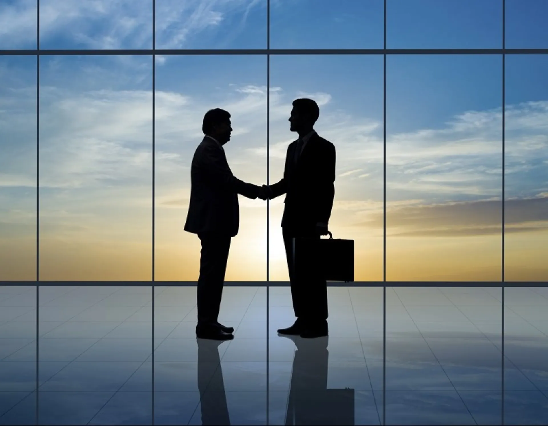 Στην Viva περνά η Praxia Bank