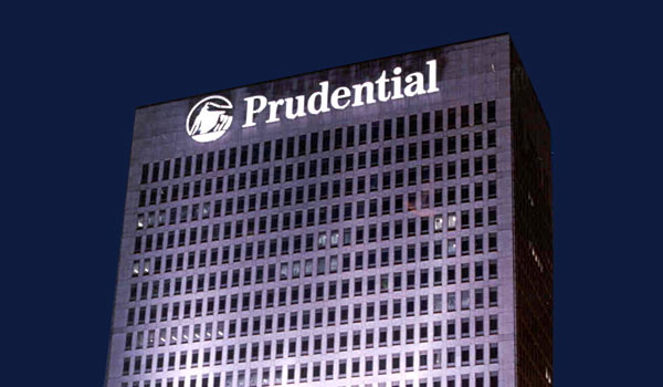 “Καμπανάκι” από την Prudential για τα χαμηλά επιτόκια