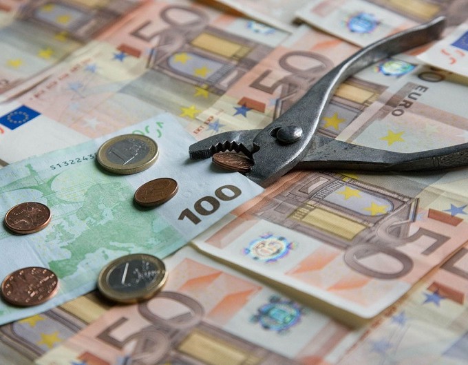 Παγώνουν οι μειώσεις στα εφάπαξ σε 60.000 δικαιούχους