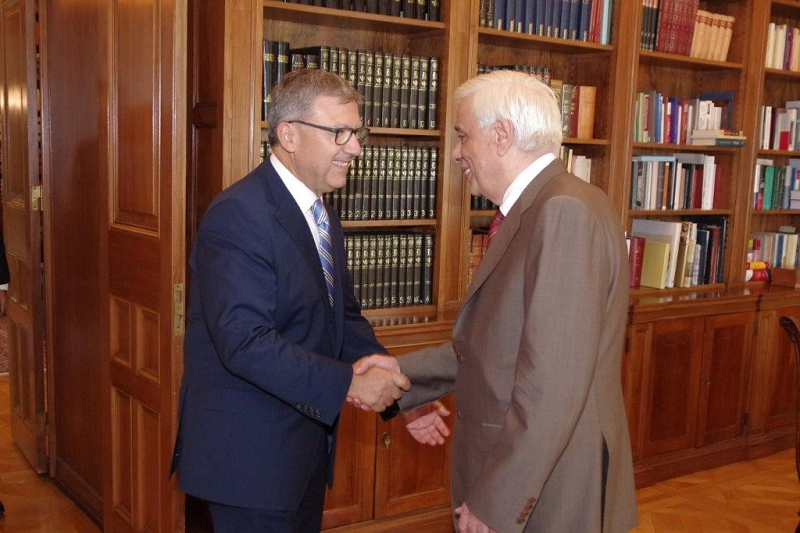 Ο Γιάννος Γραμματίδης στον Πρόεδρο της Δημοκρατίας