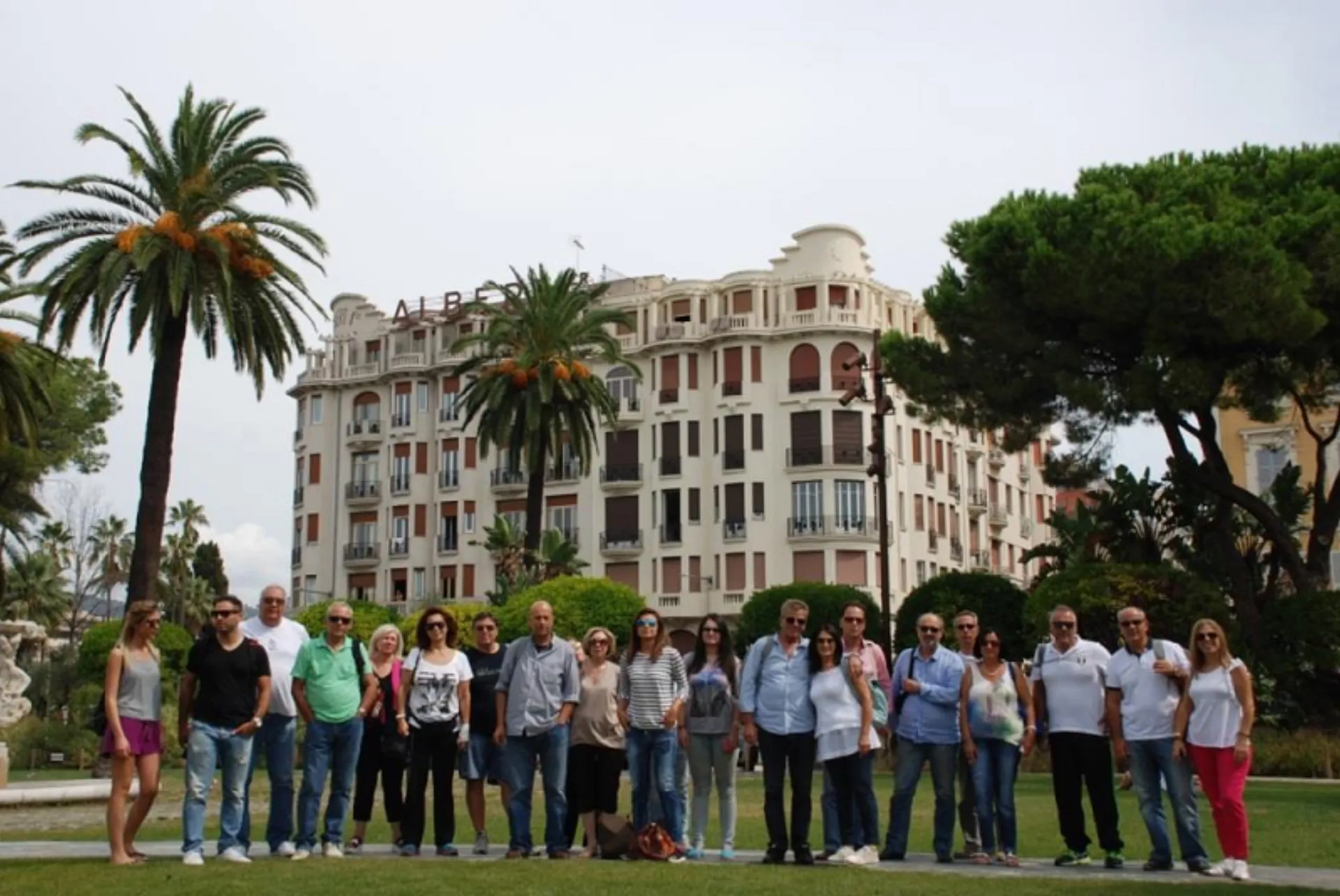 Η MEGA BROKERS SA στην Κυανή Ακτή!