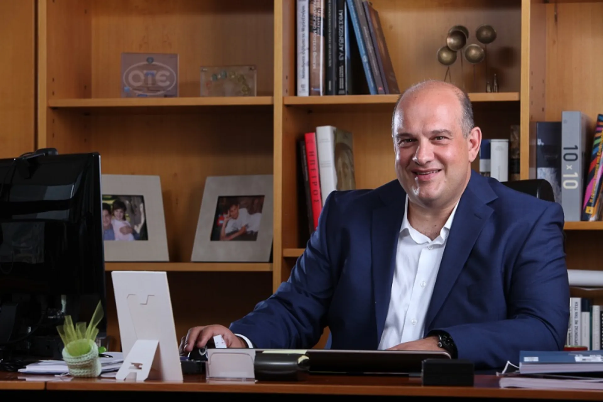 COSMOTE: Υποτροφία «Ζαχαρίας Πιπερίδης»