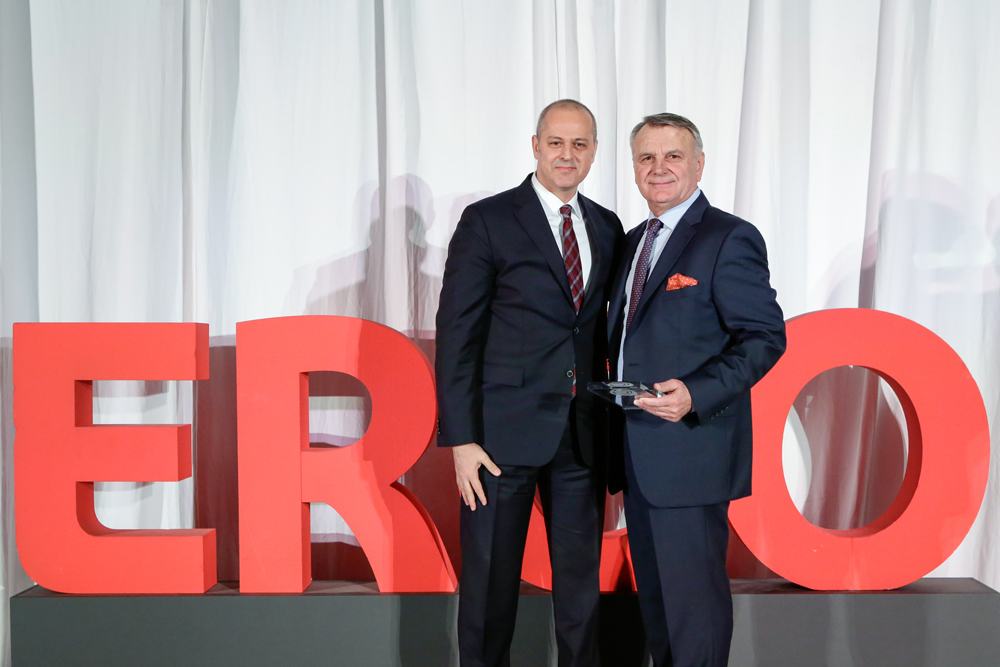 Yildirim Ture – Τάκης Παραφέστας