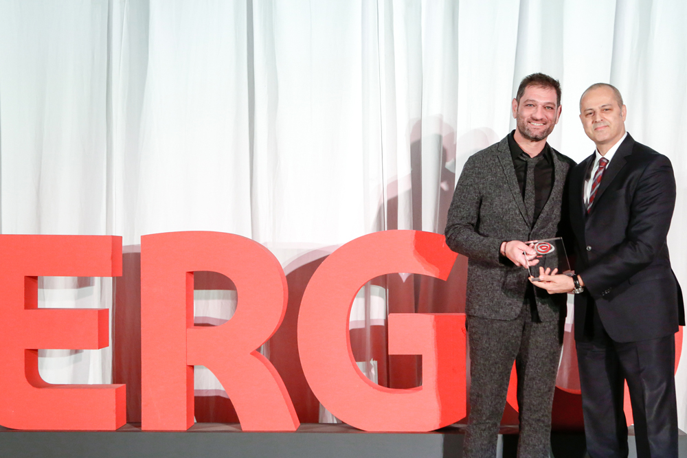 Yildirim Ture – Τάσος Τάσσης