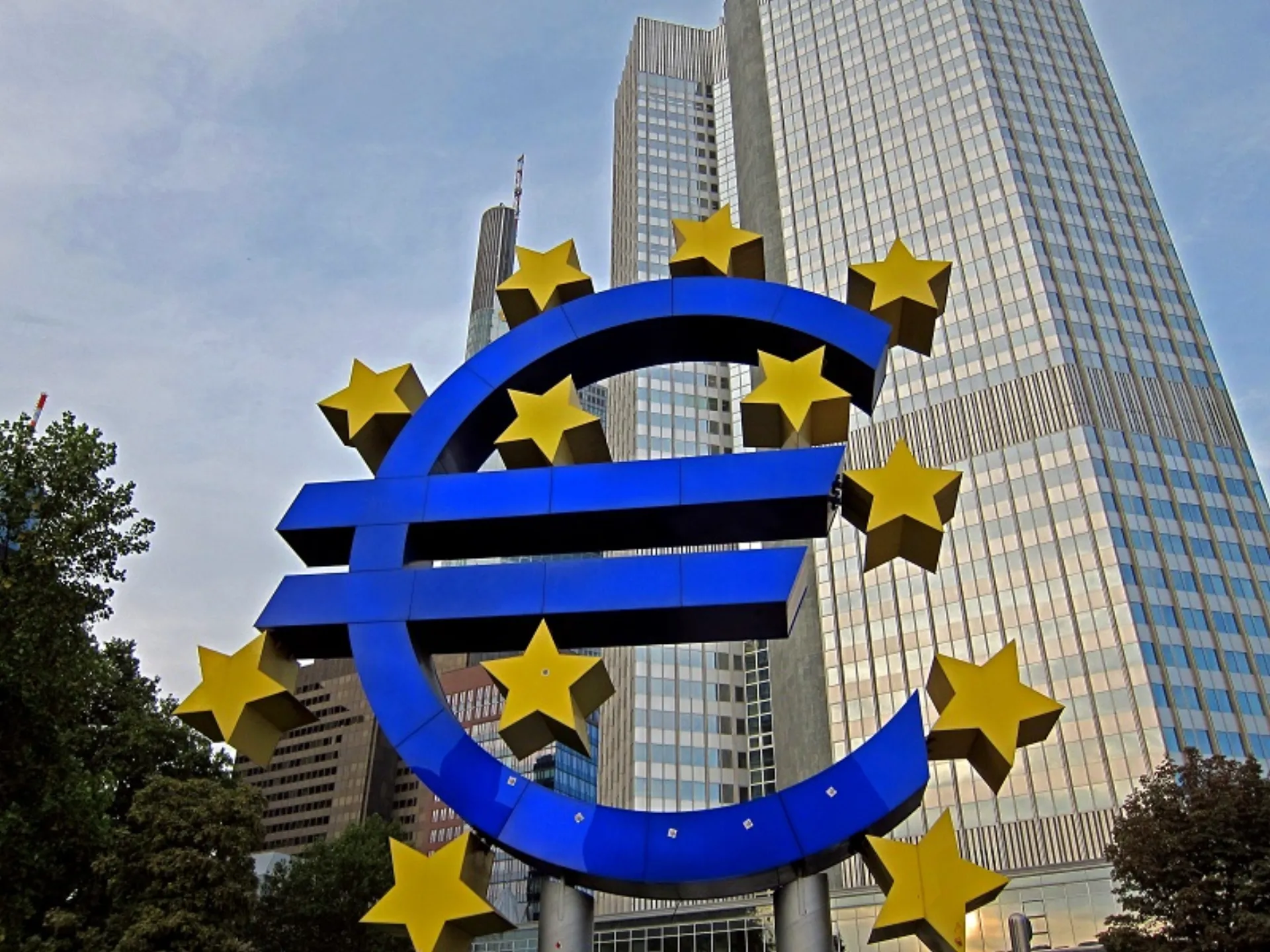 Κεντρικοί Τραπεζίτες: “Σύσταση Ευρωπαϊκού Υπουργείου Οικονομικών”