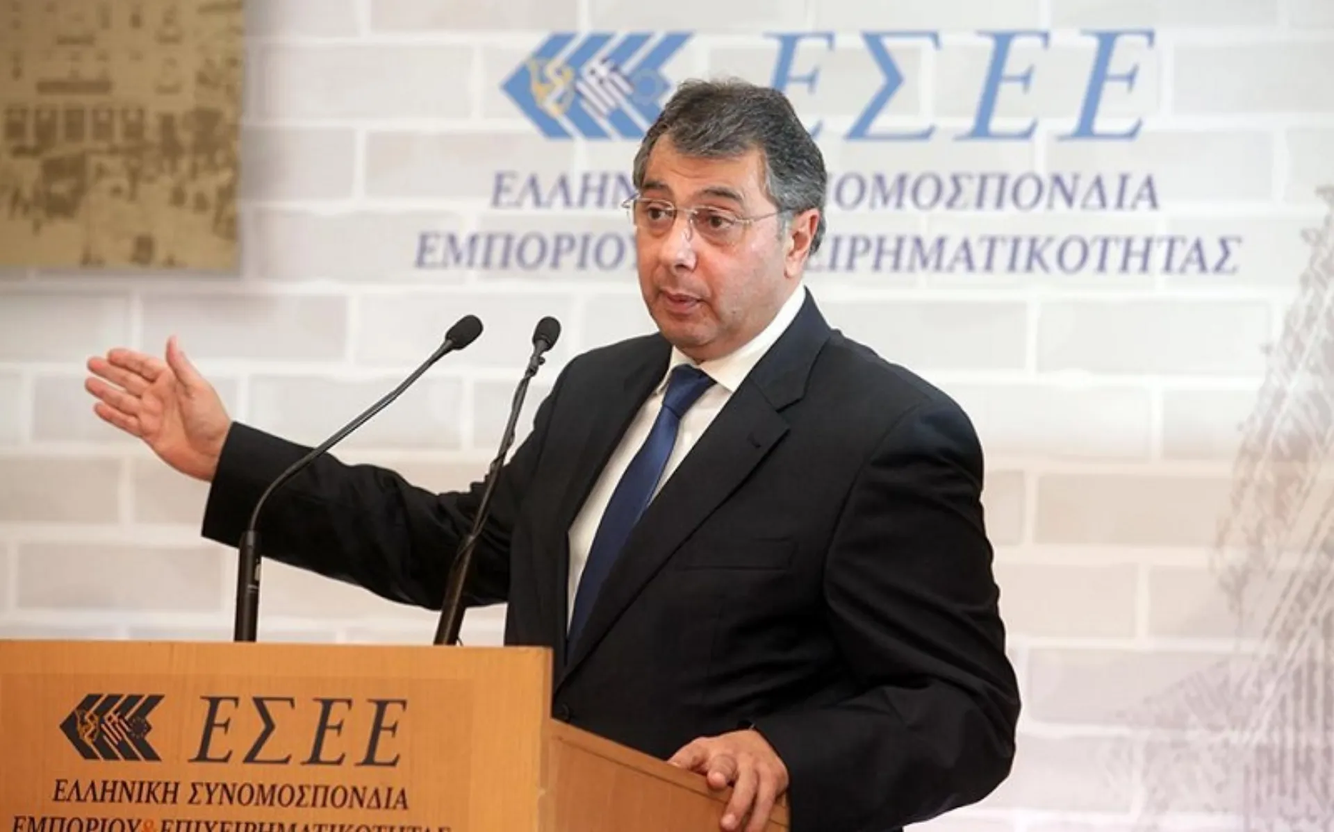 ΕΣΕΕ: Κεφαλαιοποίηση και «πάγωμα» των οφειλών στον ΟΑΕΕ