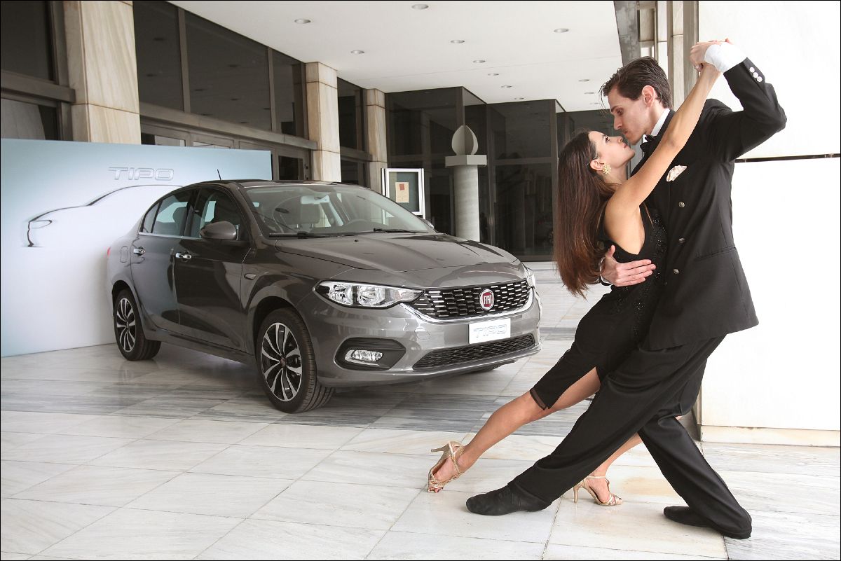 Σε ρυθμούς Αργεντίνικου τάνγκο προετοίμασε την άφιξή του το νέο sedan της Fiat