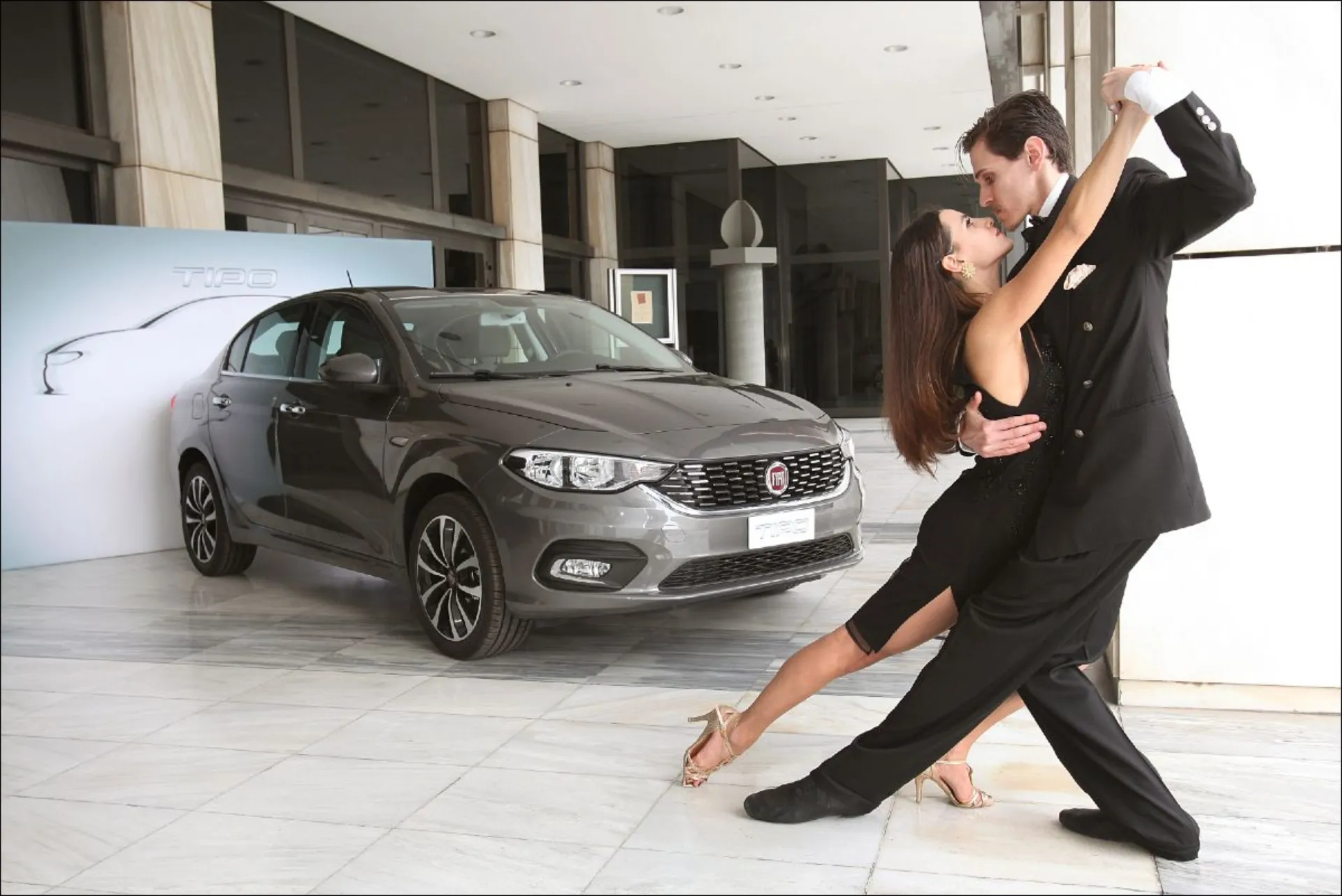 Σε ρυθμούς Αργεντίνικου τάνγκο προετοίμασε την άφιξή του το νέο sedan της Fiat