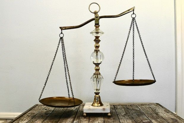 ΕΕΑ: «Δυο μέτρα και δυο σταθμά για τους ελεύθερους επαγγελματίες»