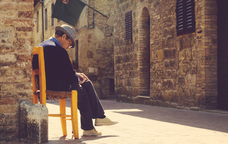 Aσφαλιστικό: Αναζητείται «ευέλικτη» λύση, αλλά όχι χωρίς μειώσεις συντάξεων