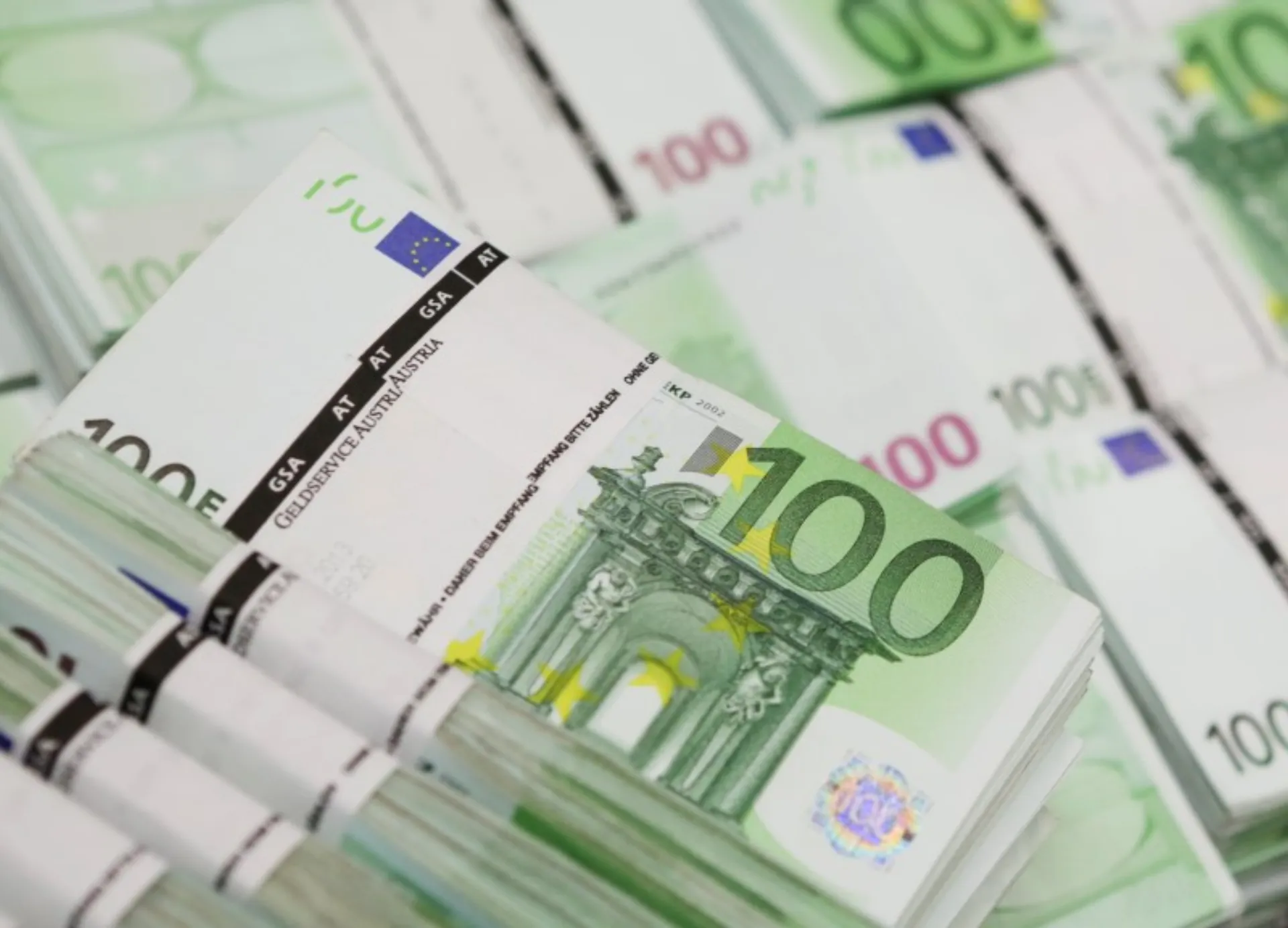 Δημοσιονομικό κενό και νέα μέτρα 5,5 δισ. ευρώ έως το 2018!