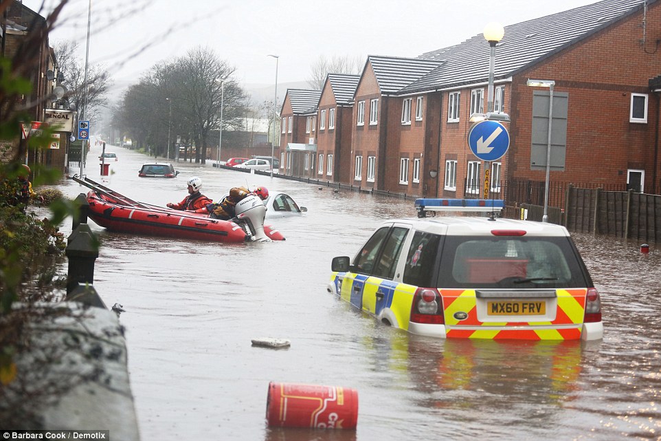 2F9F427200000578-3374506-image-a-193_1451150226288