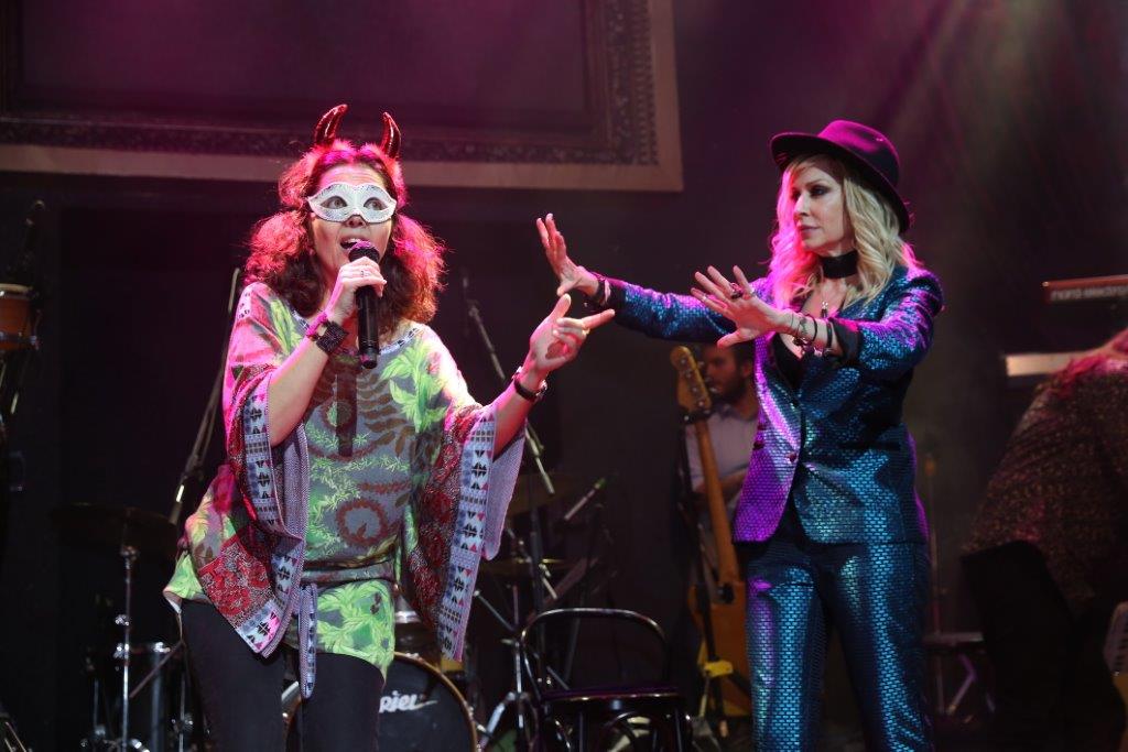 Η Σοφία Λυκουρέση & η Άννα Βίσση.