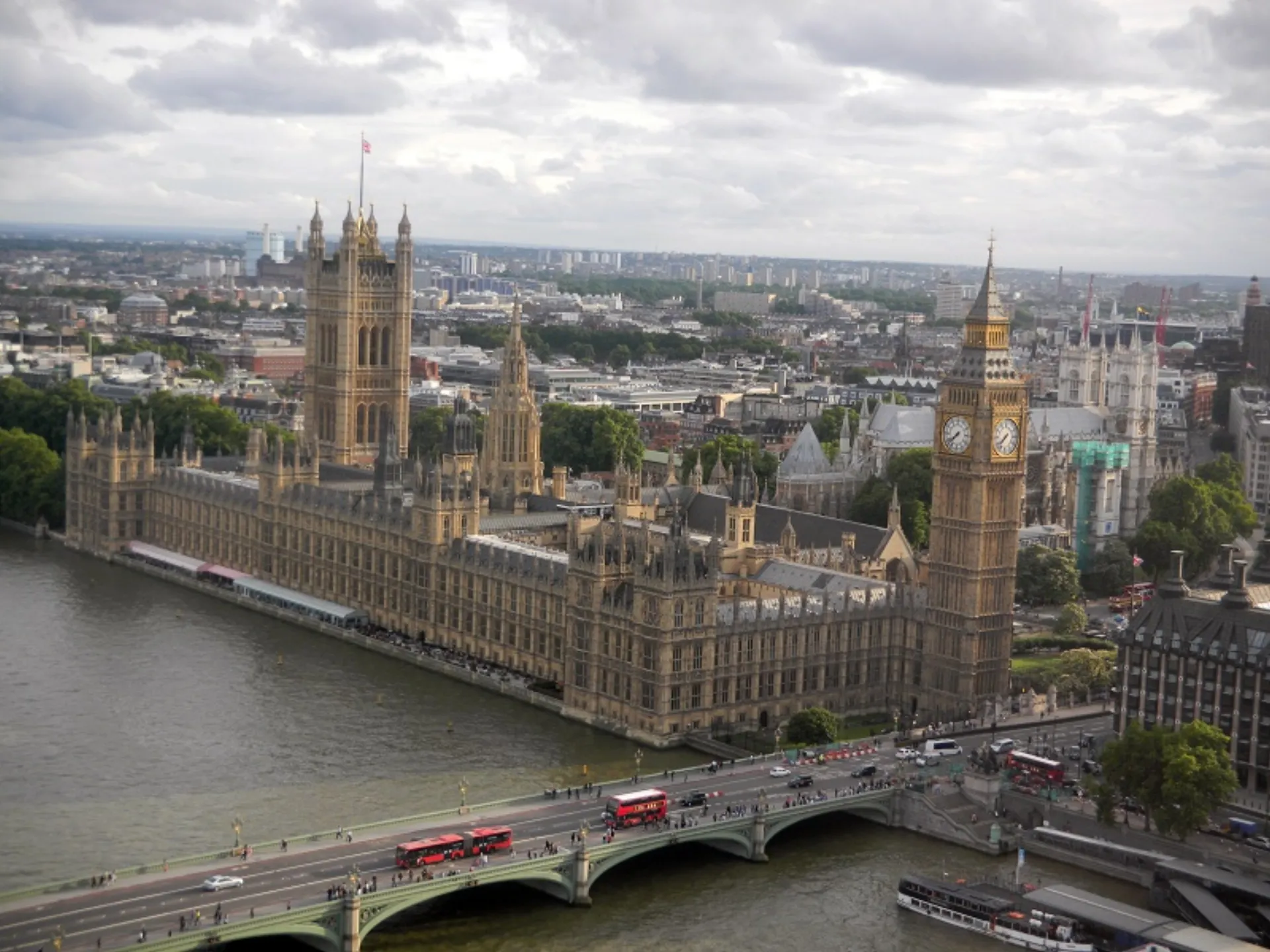 BREXIT: Αρνητικές επιπτώσεις σε αξίες περιουσιακών στοιχείων