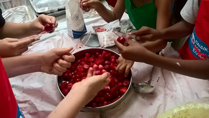 Ο ΣΕΜΑ μαγείρεψε για το Παιδικό Χωριό SOS Βάρης