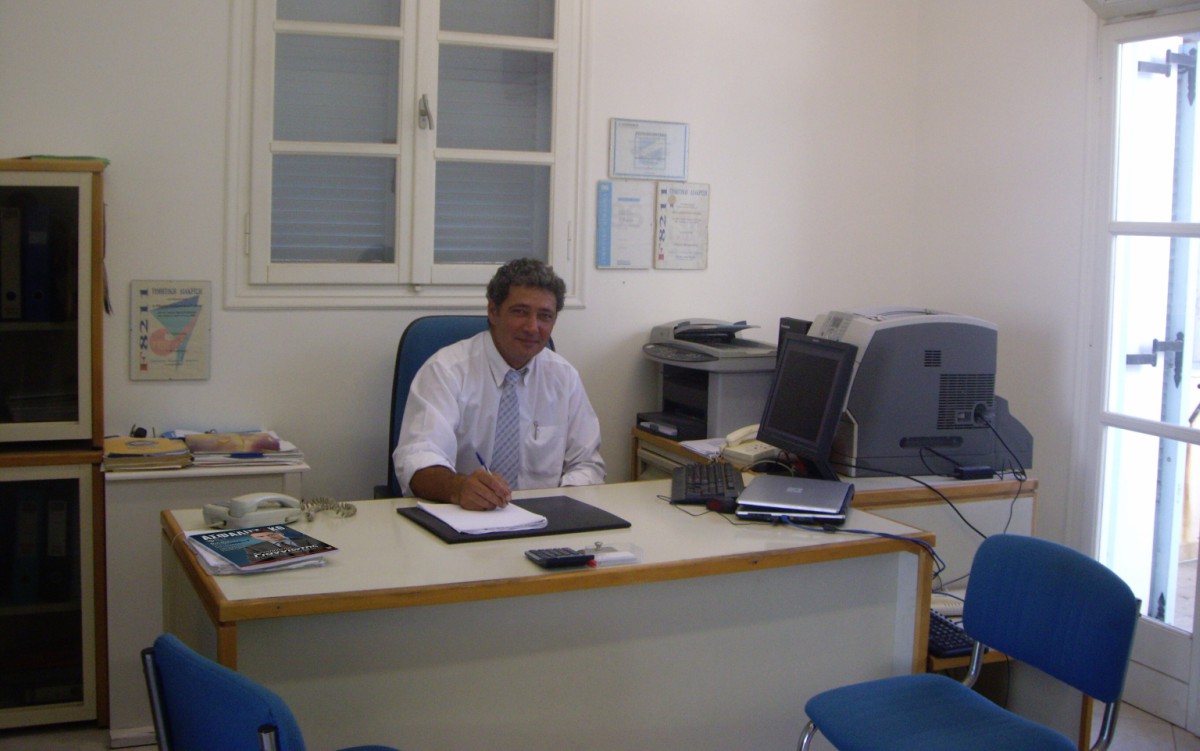 Η Νάξος δίνει ψήφο εμπιστοσύνης στο φίλο ασφαλιστή