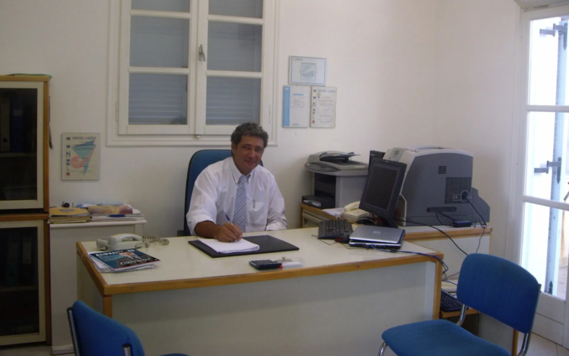 Η Νάξος δίνει ψήφο εμπιστοσύνης στο φίλο ασφαλιστή