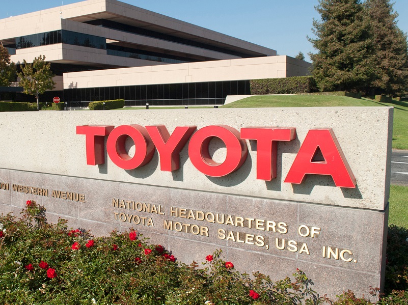 Ανακαλεί 1,12 εκατομμύρια οχήματα παγκοσμίως η Toyota για τους αερόσακους