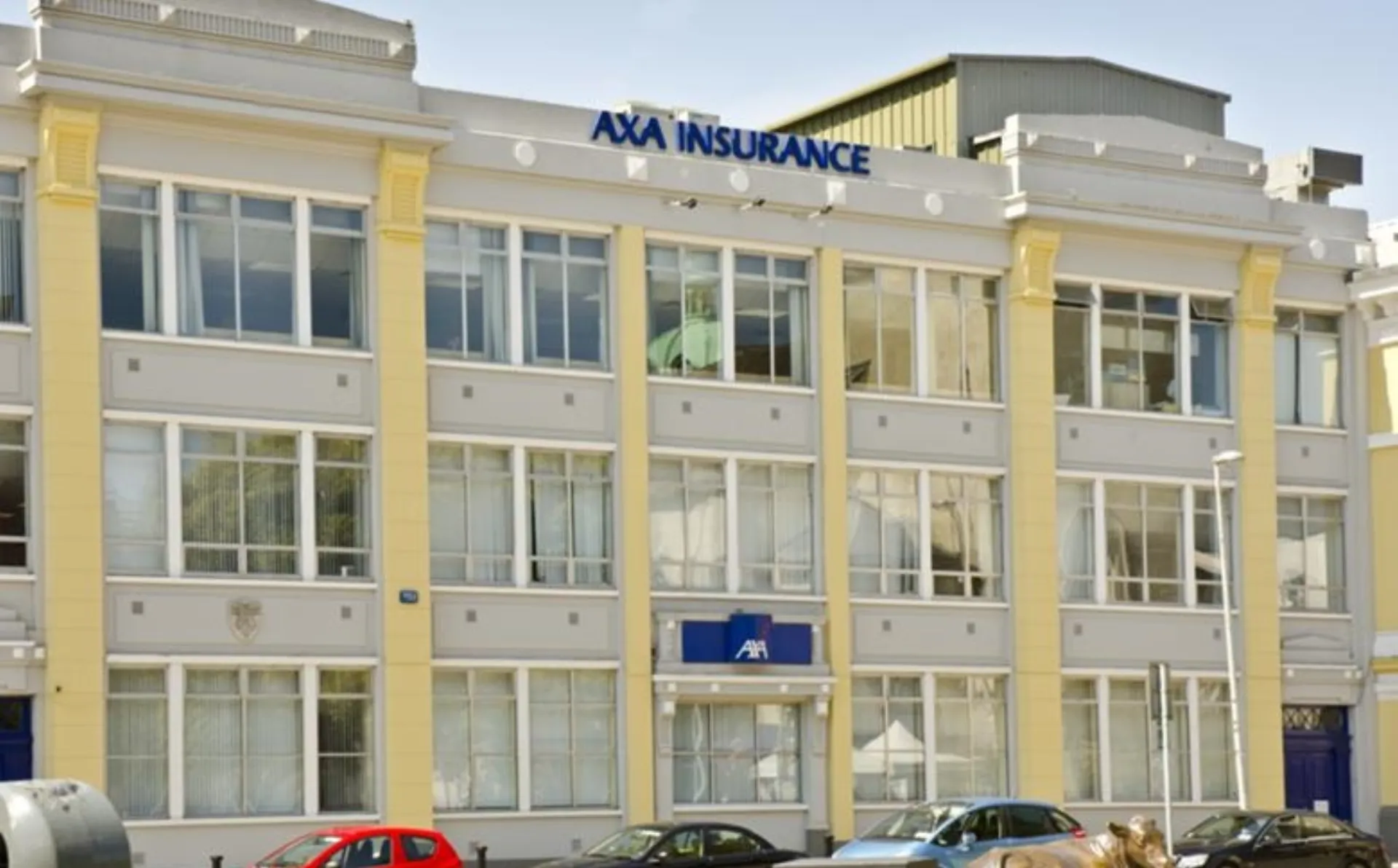 Φεύγει από τη Ρουμάνικη αγορά η AXA