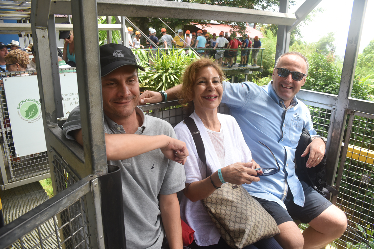 Α. Παπαηλίου, Ε. Κατσιμπέρη, Ι. Κανάτας