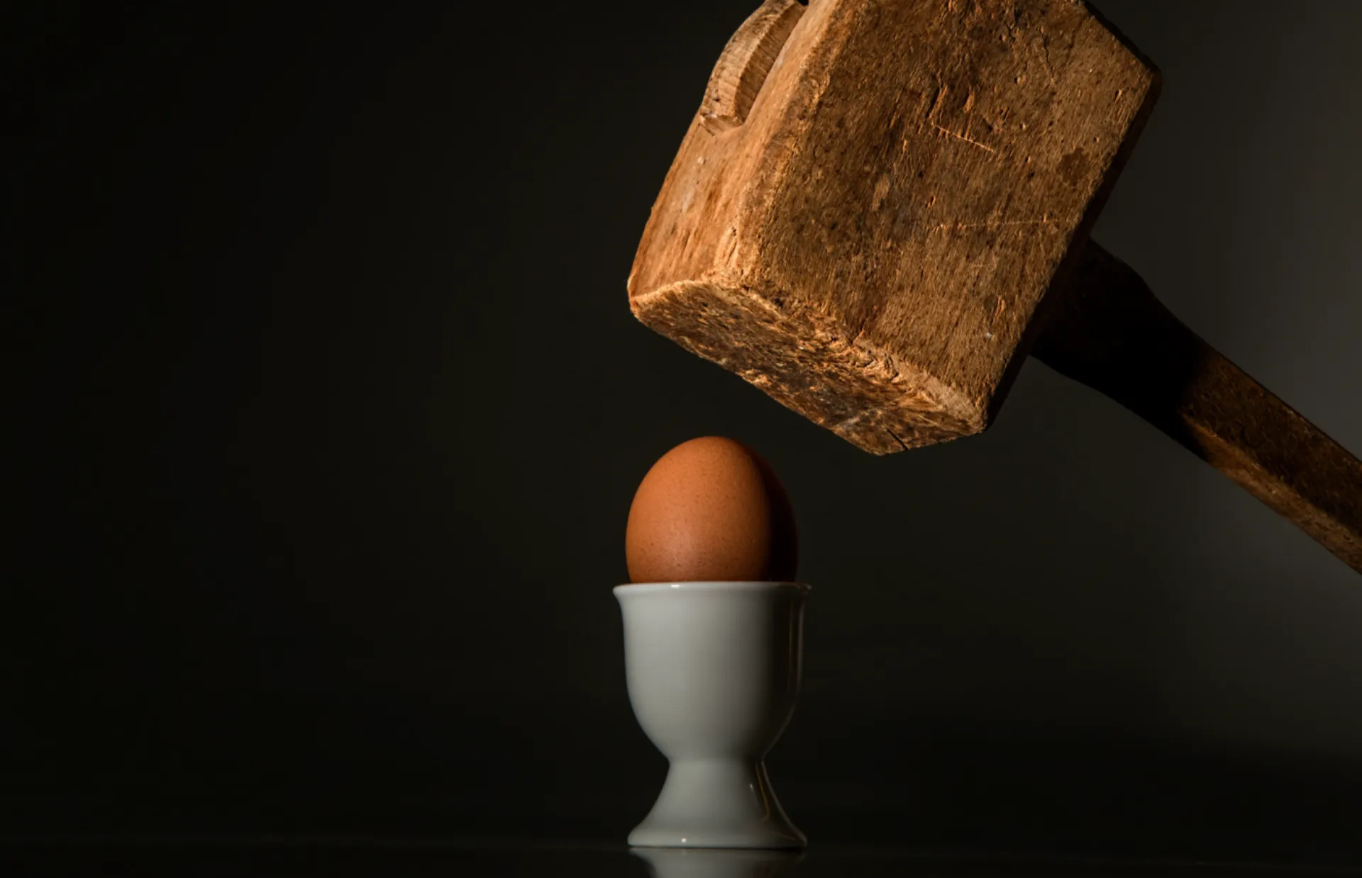 Κανιβαλισμός σε συμβόλαια της International Life διά στόματος Ι. Περιστέρη;