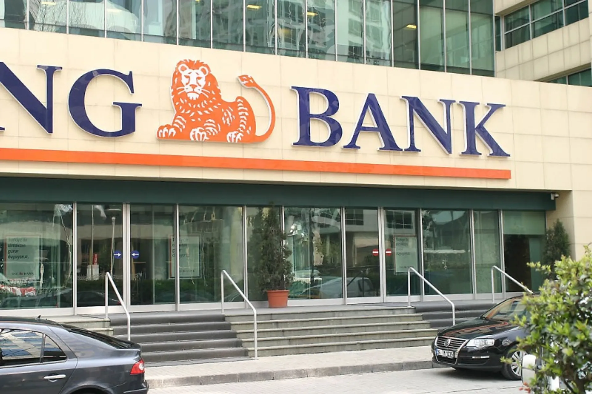 ING: Κόβει 7.000 θέσεις εργασίας και επενδύει σε πλατφόρμες