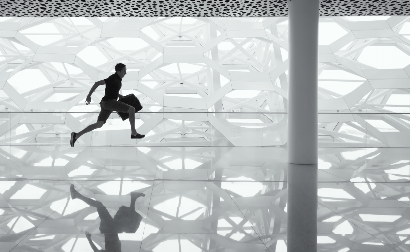 10 σημεία που πρέπει να προσέχεις πριν ασφαλιστείς μέσω τράπεζας