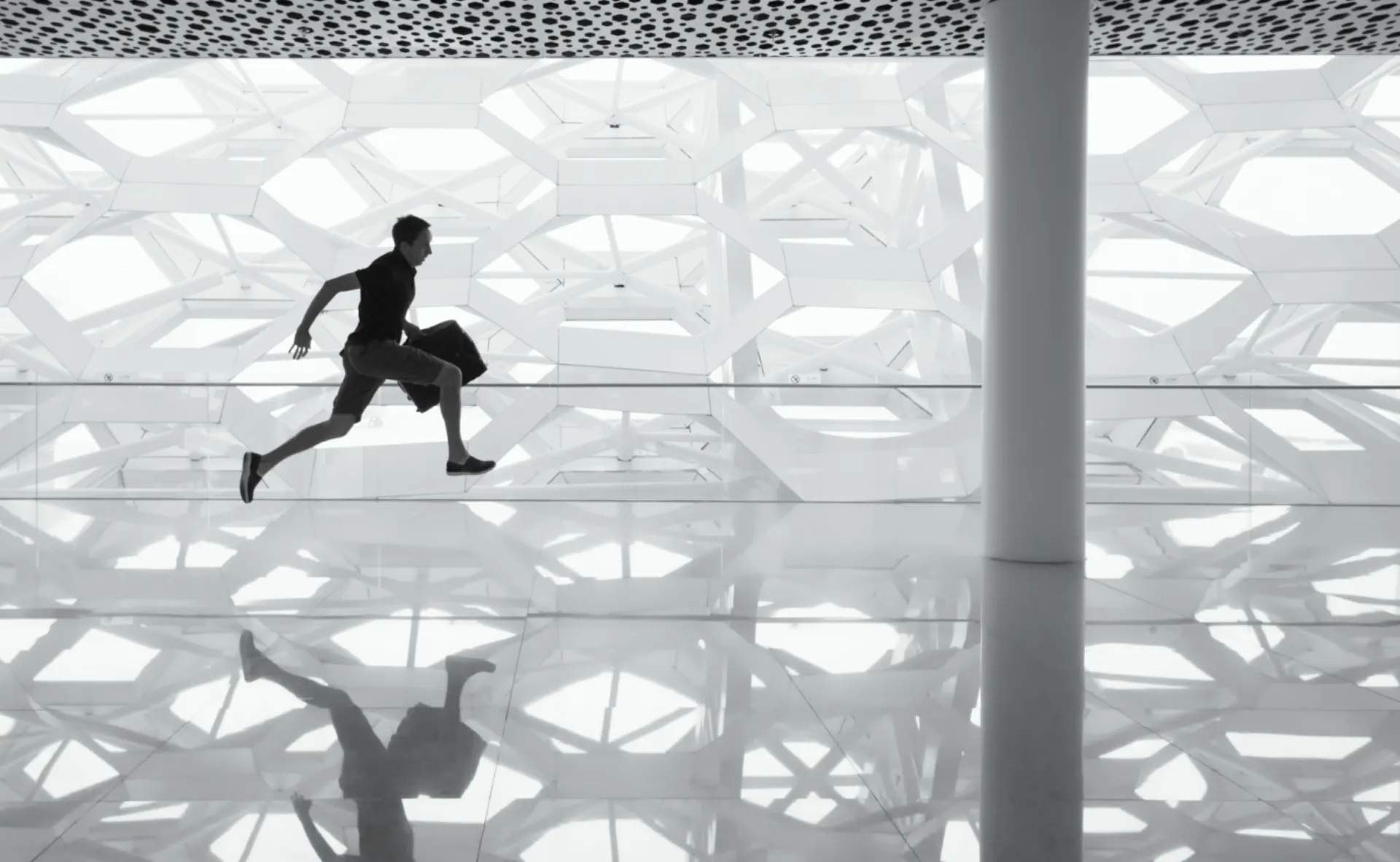 10 σημεία που πρέπει να προσέχεις πριν ασφαλιστείς μέσω τράπεζας