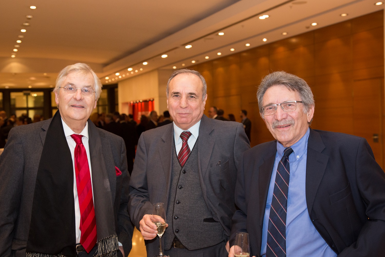 Θ. Παπανικήτας, Κ. Άκρα, Μ. Ιγνατιάδης