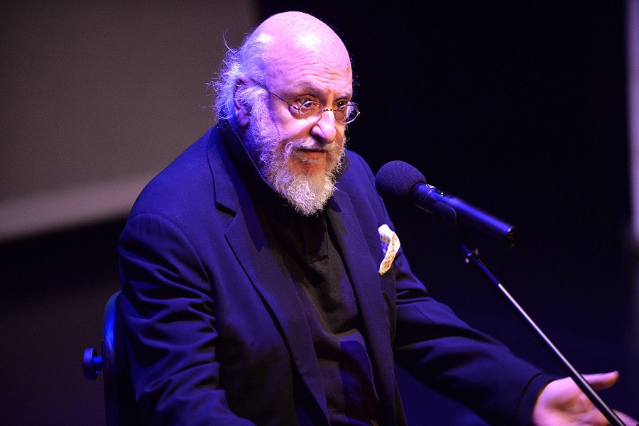 Τι σχέση έχει ο Διονύσης Σαββόπουλος με την Εθνική Ασφαλιστική;