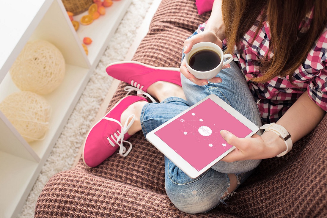 Γνωρίστε την ασφαλίστρια της AXA που κάνει chat με τους πελάτες