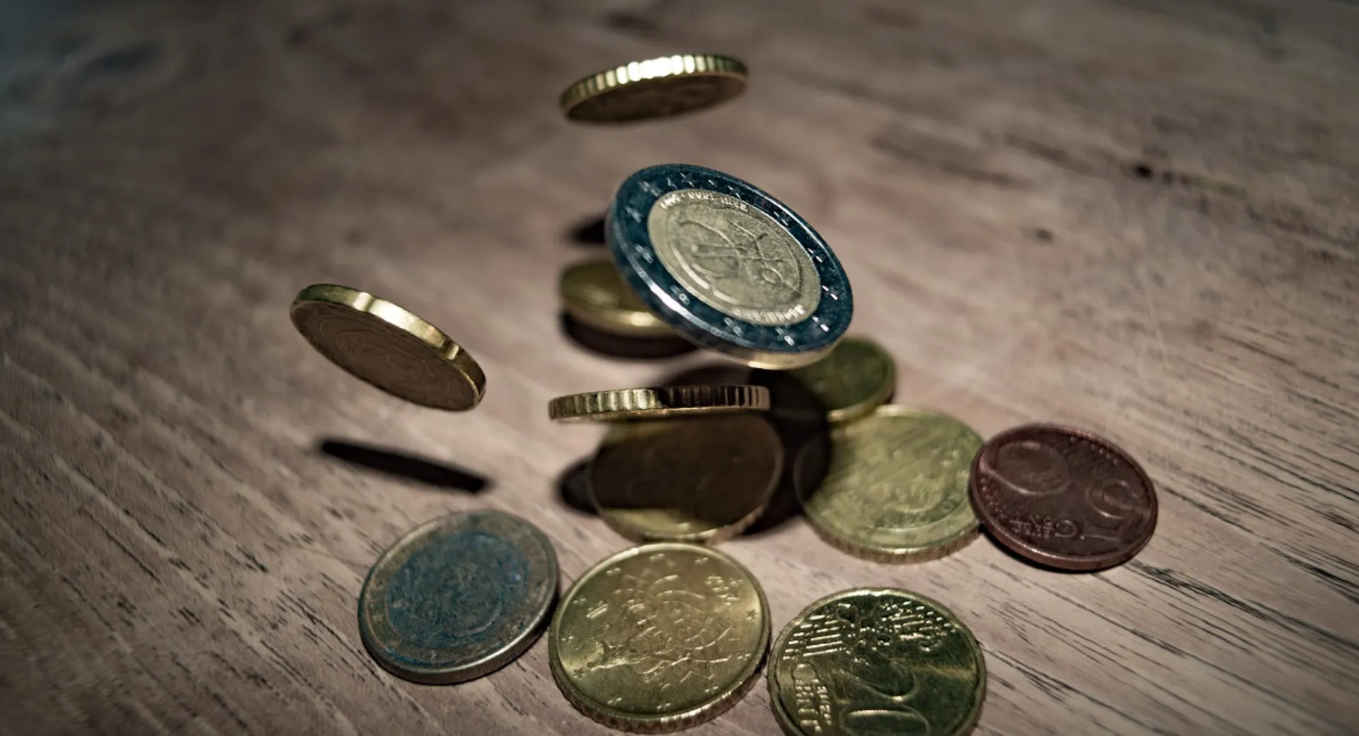 Ταμεία: Αβέβαιες ανισορροπίες εσόδων-εξόδων…