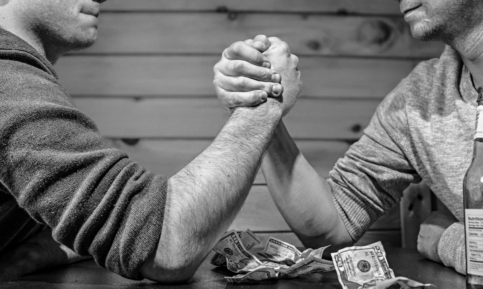 Εκθέσεις Φερεγγυότητας: Σύγκριση Ελλάδας & Κύπρου