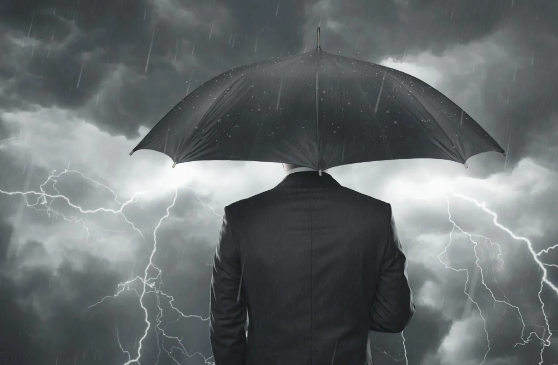 Η μείωση δαπανών των νοικοκυριών δεν έπληξε την ασφαλιστική αγορά