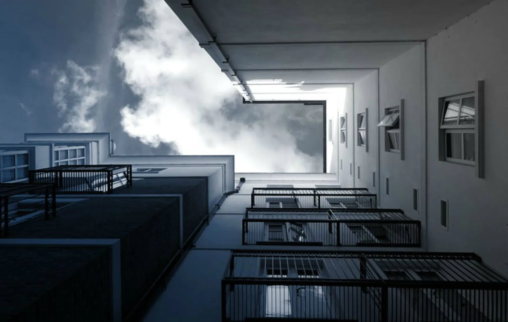 Η μείωση δαπανών των νοικοκυριών δεν έπληξε την ασφαλιστική αγορά