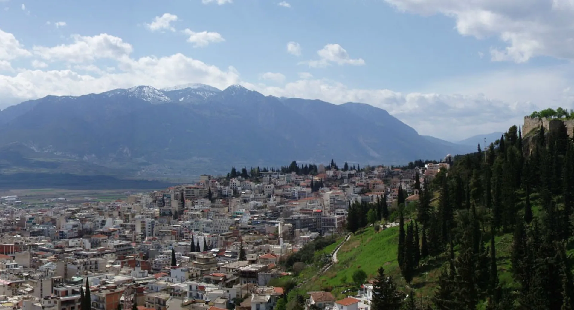 Λαμία: Η πρωτεύουσα των μαύρων κωδικών