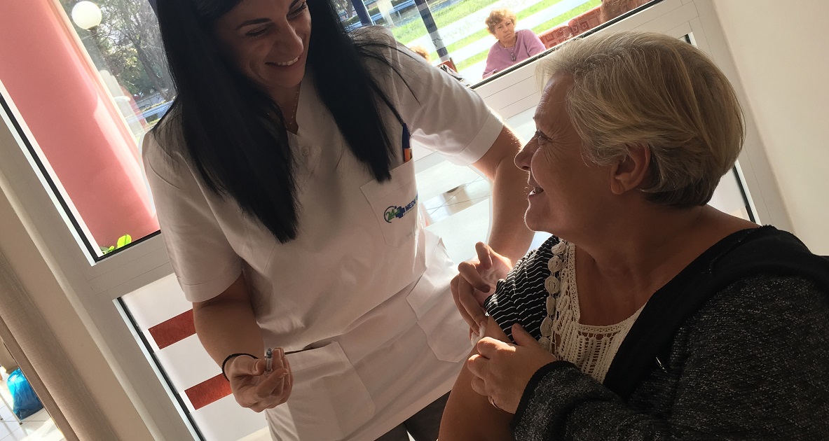 Interamerican: Εμβολιασμός ηλικιωμένων στο δήμο Αργυρούπολης – Ελληνικού